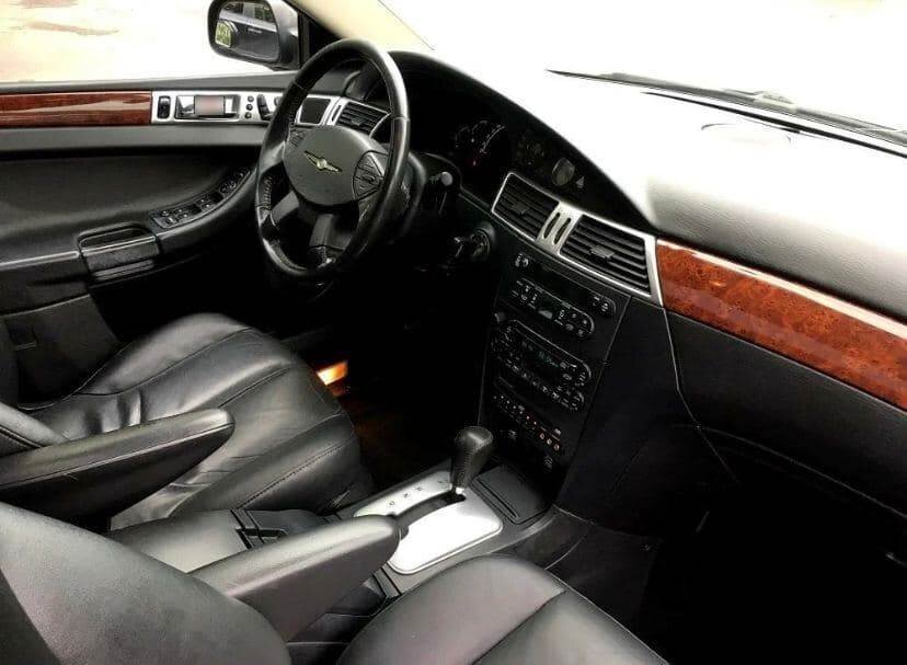 Фото салона. Можно листать далее