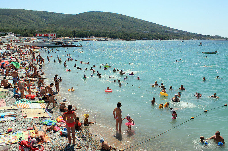 Море в кабардинке в августе
