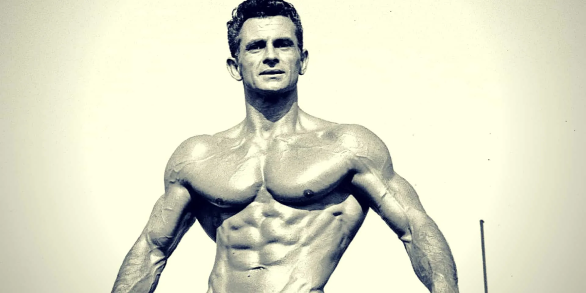 Жиронда был в прекрасной форме даже когда ему было глубоко за 40. В 45 лет Винс Жиронда взял "серебро" на конкурсе Мистер Вселенная