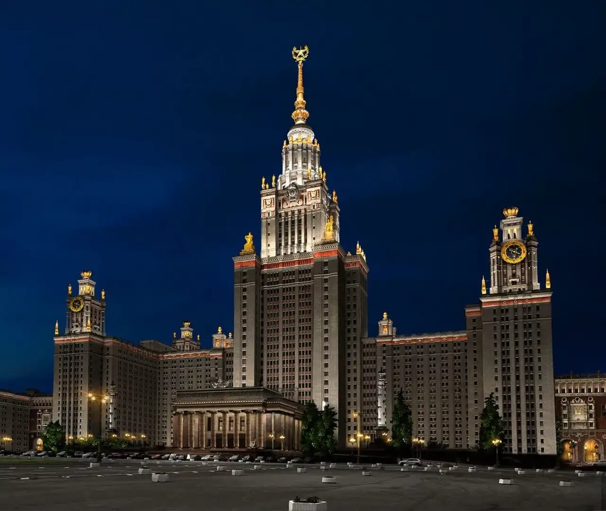 МГУ им. М.В. Ломоносова. Автор: FunART.pro