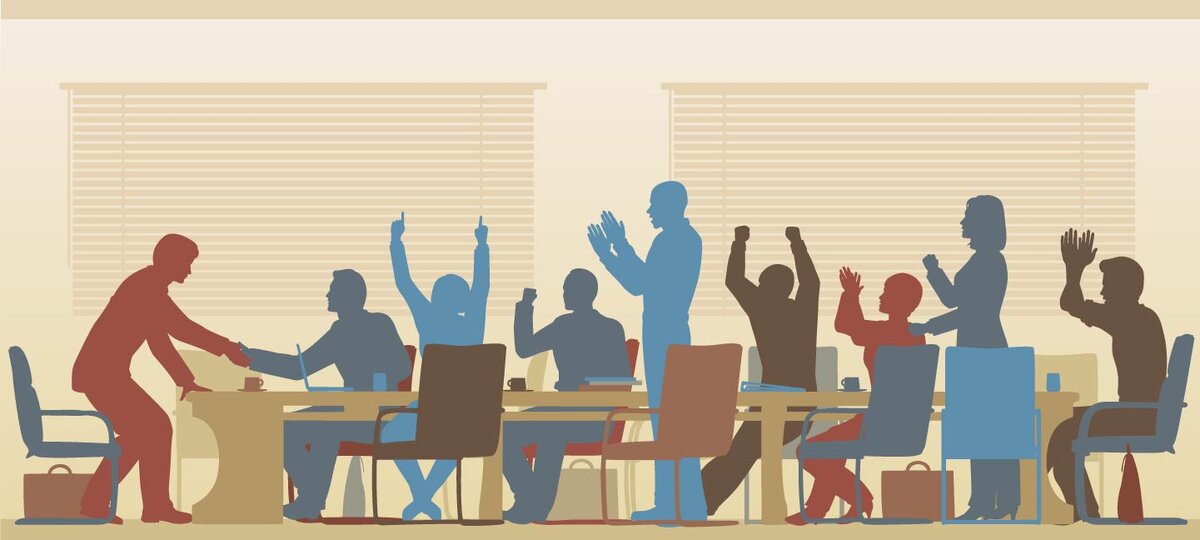 Государство обязано минимизировать любое влияния на принятия решений политическими партиями.