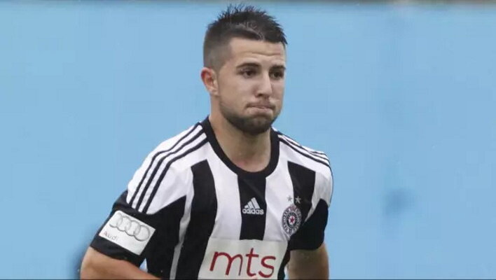 Московский ЦСКА заинтересован в 24-летнем сербском полузащитнике Неманье Главчиче, сообщает корреспондент Vesti.kz.