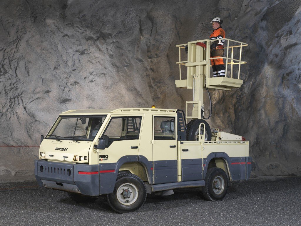    Машина для перевозки персонала в шахтах
