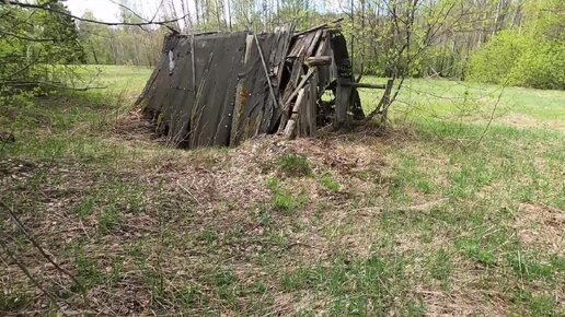 Старинный погреб в заброшенной деревне \ Что внутри?