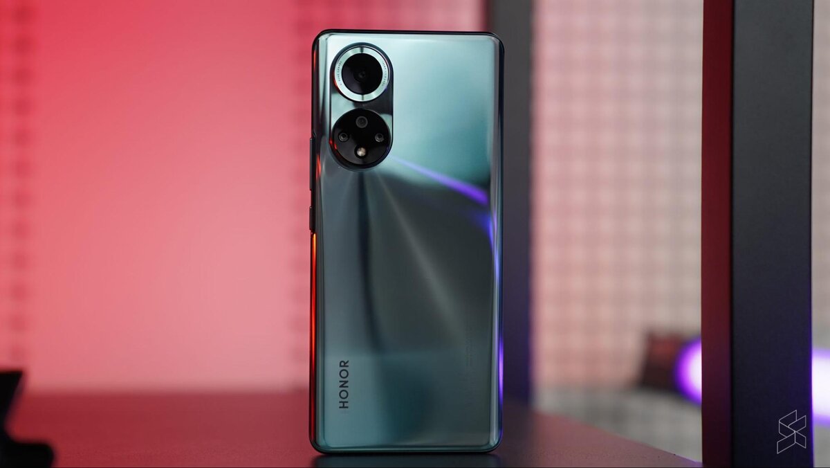    Honor не оставляет попыток навязать конкуренцию лучшим китайским брендам. Фото: soyacincau.com