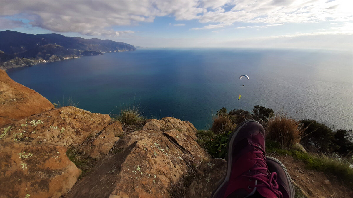 Ниже меня летали парапланы. Фото автора Посмотри Италию
