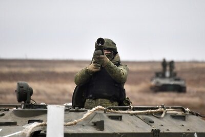    Боец противовоздушной обороны воздушно-десантных войск РФ ©Евгений Биятов РИА Новости