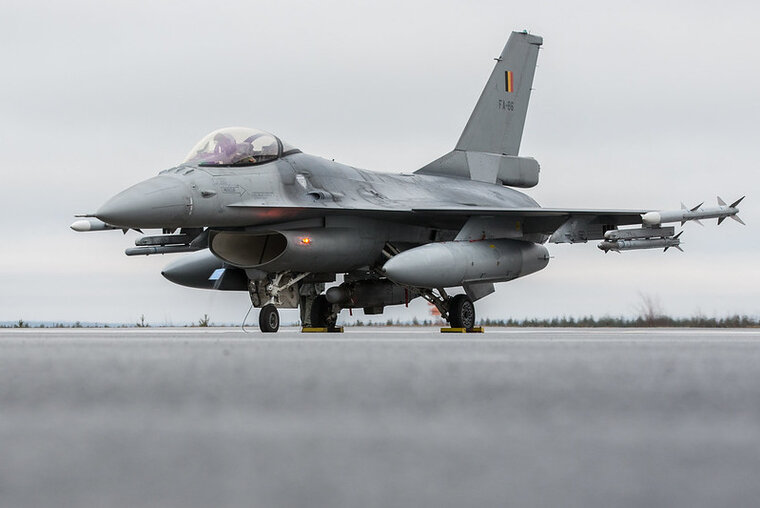    Ранее Нидерланды и Дания сообщили, что отправят Украине истребители F-16