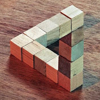 Треугольник Пенроуза — одна из основных невозможных фигур, известная также под названиями невозможный треугольник и трибар.