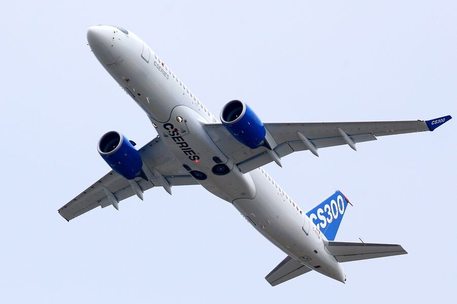 Bombardier CS300, длинная версия: 136 кресел в стандартной расстановке и до 160 в максимально плотной