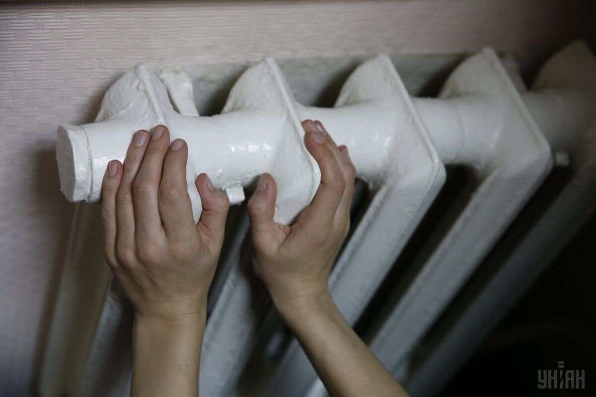 НКРЭКУ снизила тарифы на отопление для населения от «Киевэнерго» на 4,1%
В Киеве подешевеет отопление / фото УНИАН
