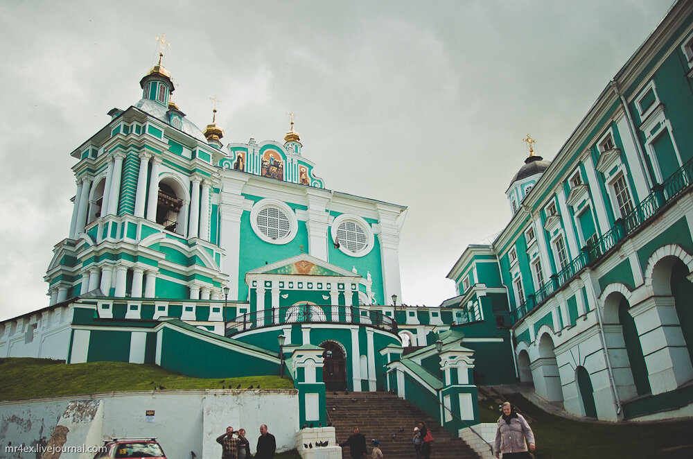 Первая столица. Смоленск палаты Соборная гора. Гостиные палаты Соборная гора Смоленск.