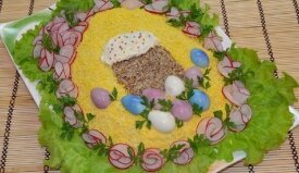 Любимые салаты с мясом, яйцами и сыром уже разрешены - налетай! И не забудьте про новые рецепты - среди тех, что вы найдете ниже, многие вам обязательно полюбятся.