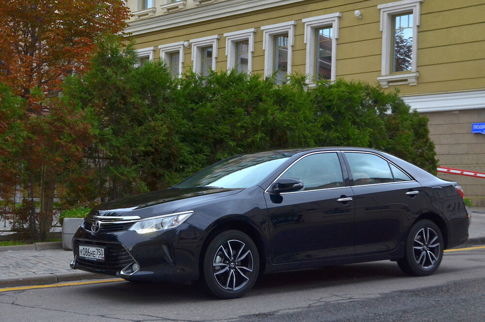 Camry 55 Exclusive черная