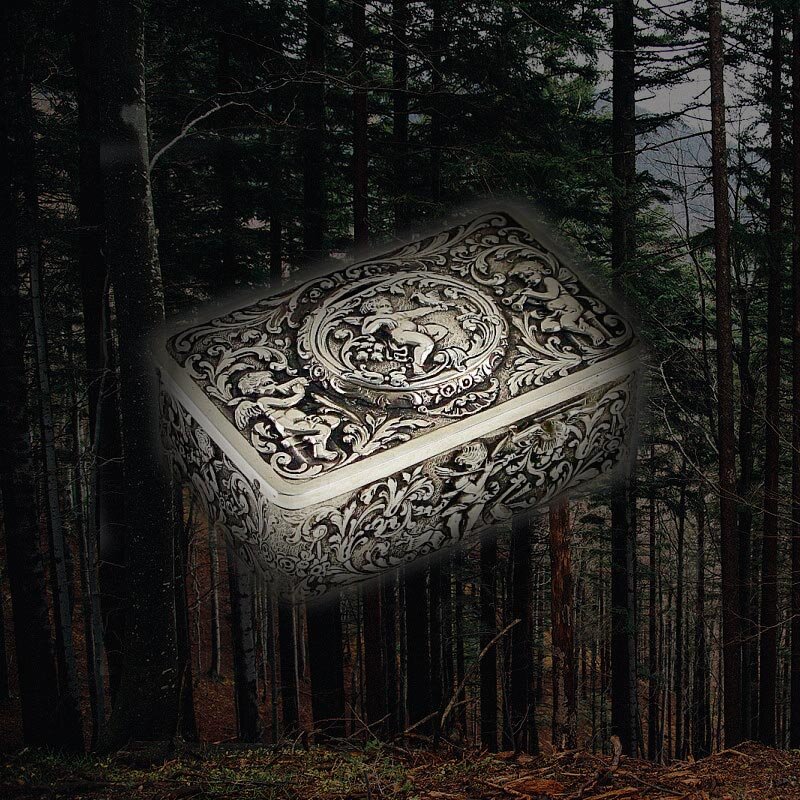 Кто же знал, что кроме нас эту шкатулку ищут еще и неупокоенные красногвардейцы?