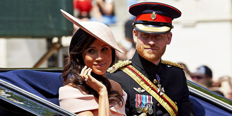 Упс: плечи открыты, дресс-код нарушила