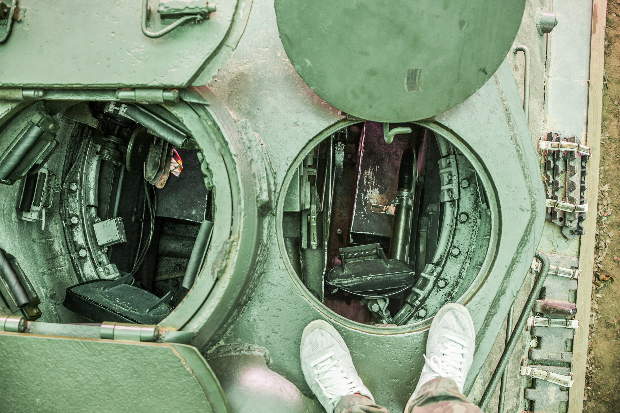 Залез в огнемётный танк ОТ-34. Я в шоке ??? 2