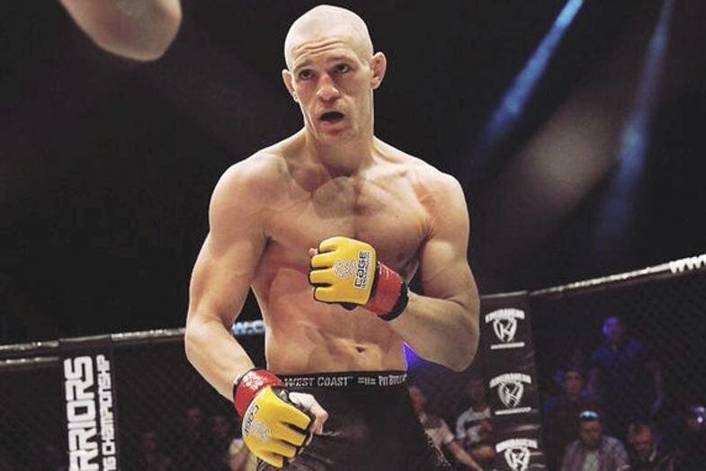 Конор в молодости.