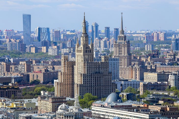 В Москве значительно увеличилась доля многоэтажных и высотных зданий [14]
