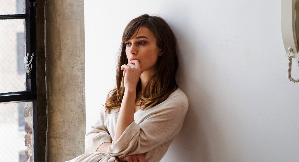 Совсем недавно мы видели перед собой привлекательную молодую женщину, а прошло несколько лет, и перед нами уставшая женщина с потухшим взглядом. Как же так происходит?