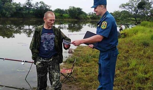 Штрафуют рыбаков