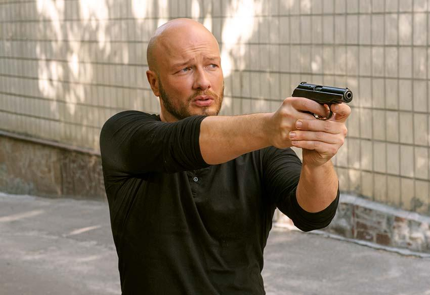 Никита Панфилов в сериале «Пёс». Фото: кадр из сериала