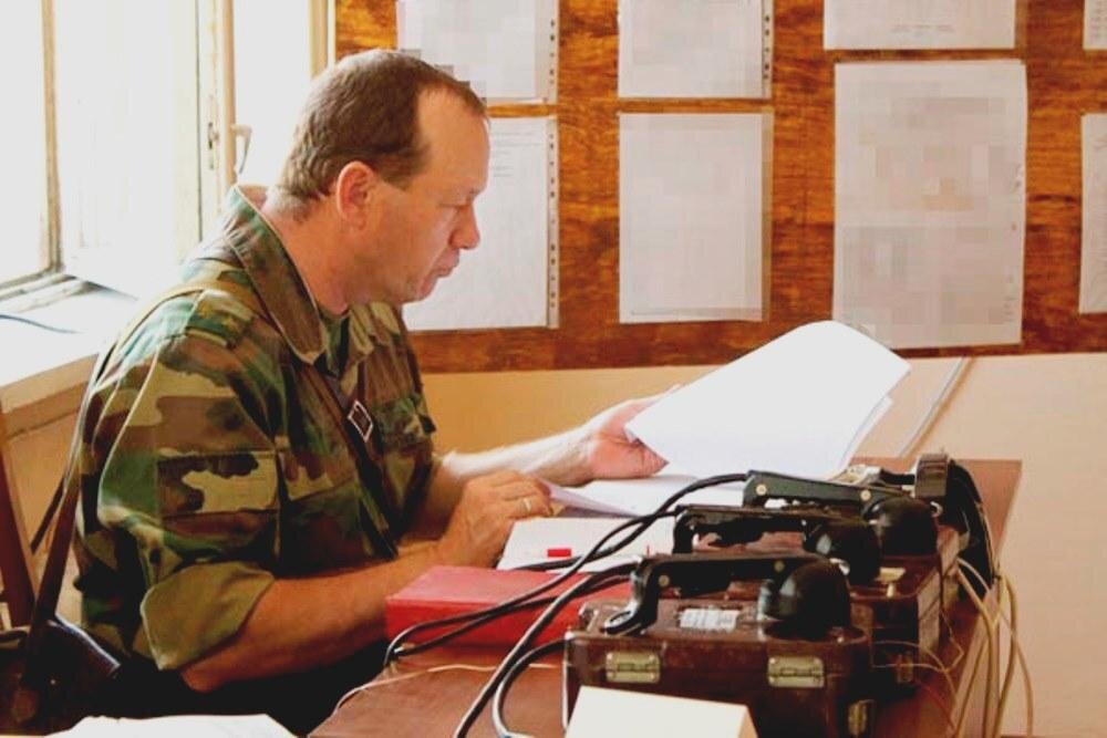 Штабным в зоне боевых действий тоже нужно оружие самообороны.