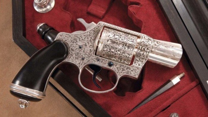 «Охотник на вампиров» - он же Кольт «Детектив спешел» в эксклюзивном декоре