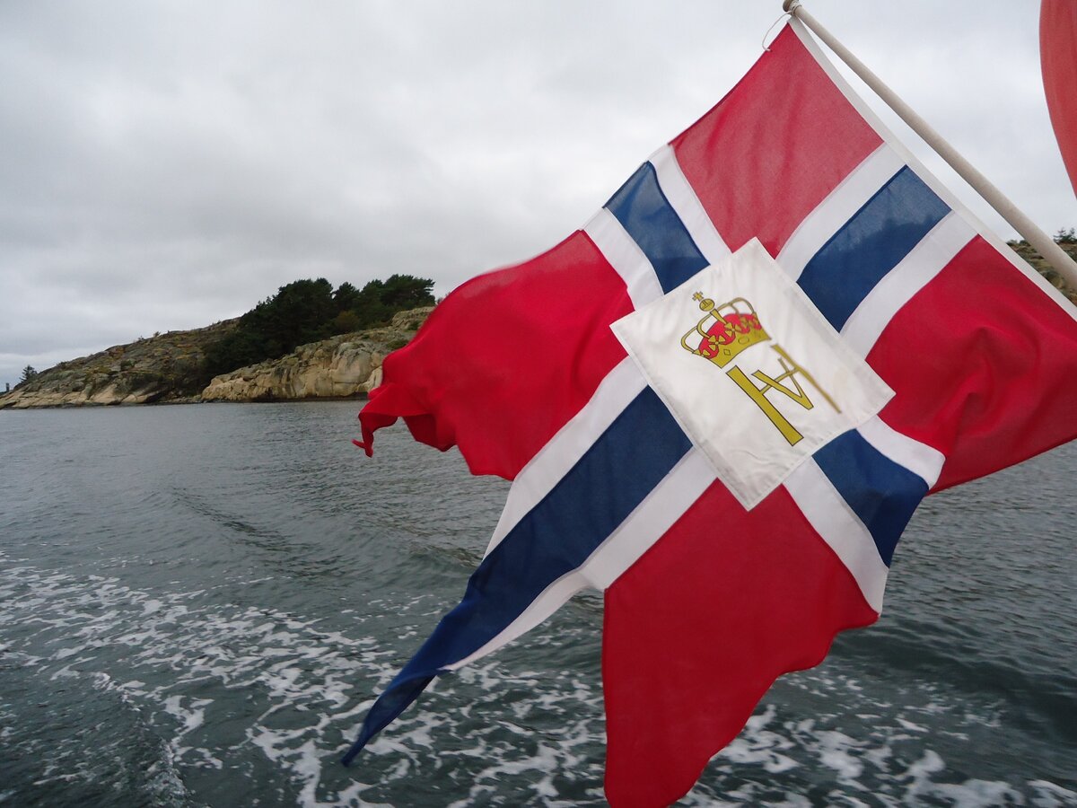 Показать флаг норвегии