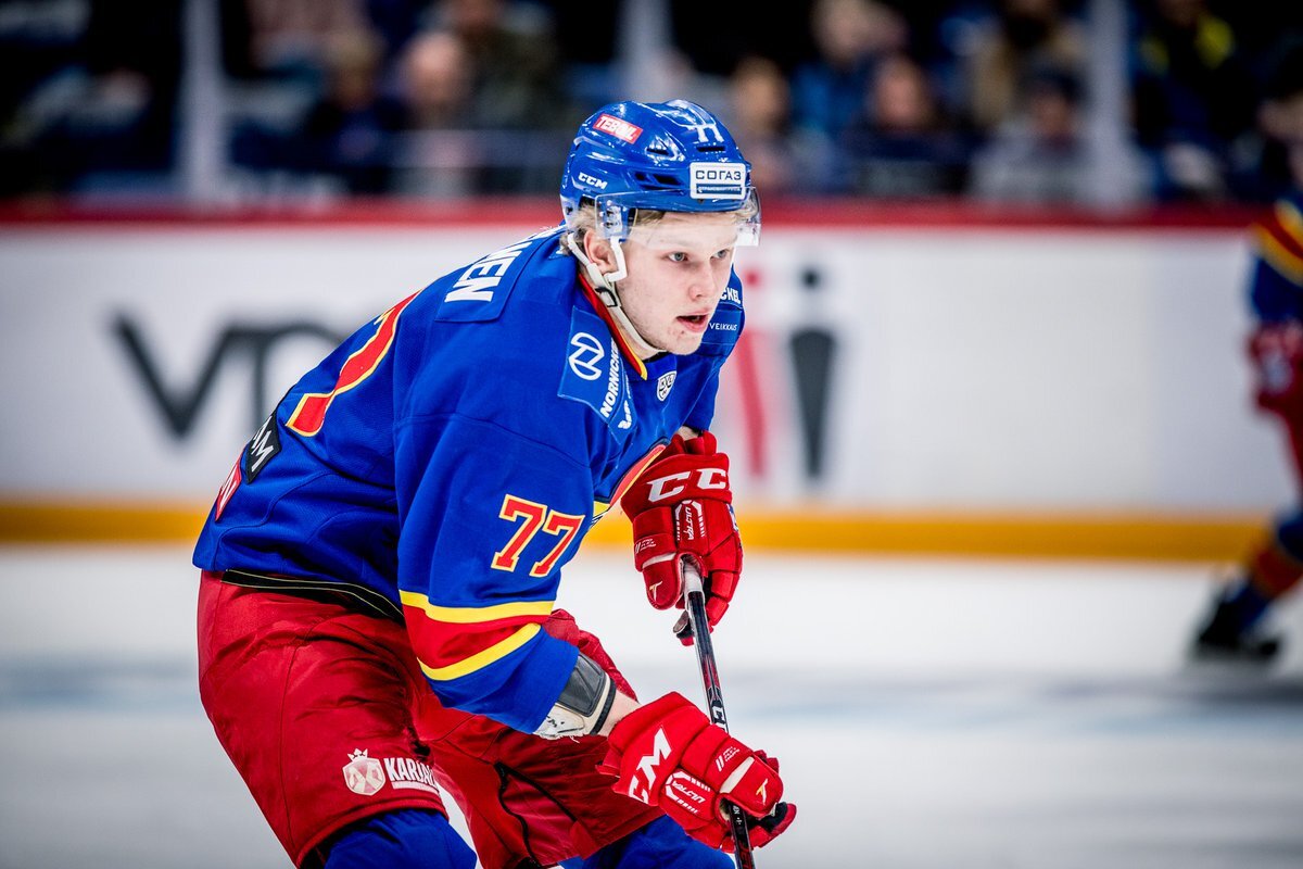 Защитник Йокерита Эмели Рясянен