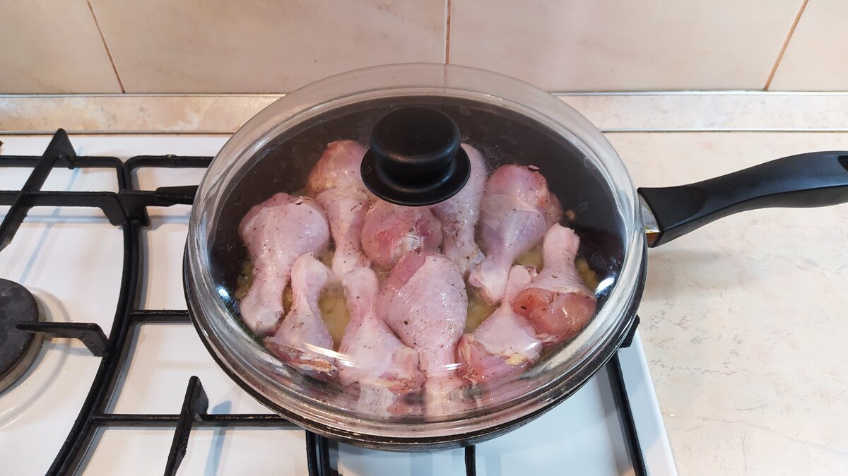 Добавила в курицу соду - получилось очень нежное и вкусное блюдо