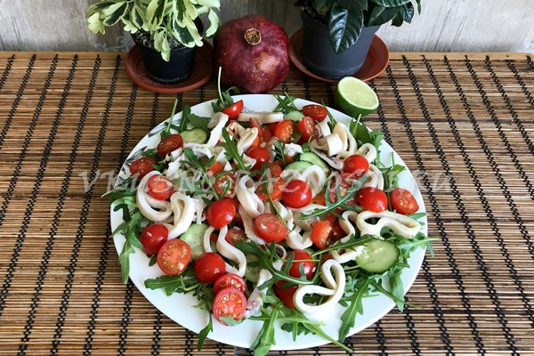 Салат с калмарами