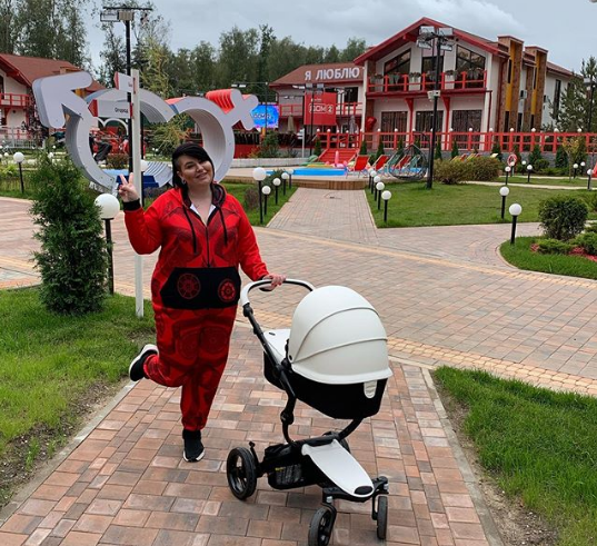 Источник фото: https://www.instagram.com/sasha_cherno93_official