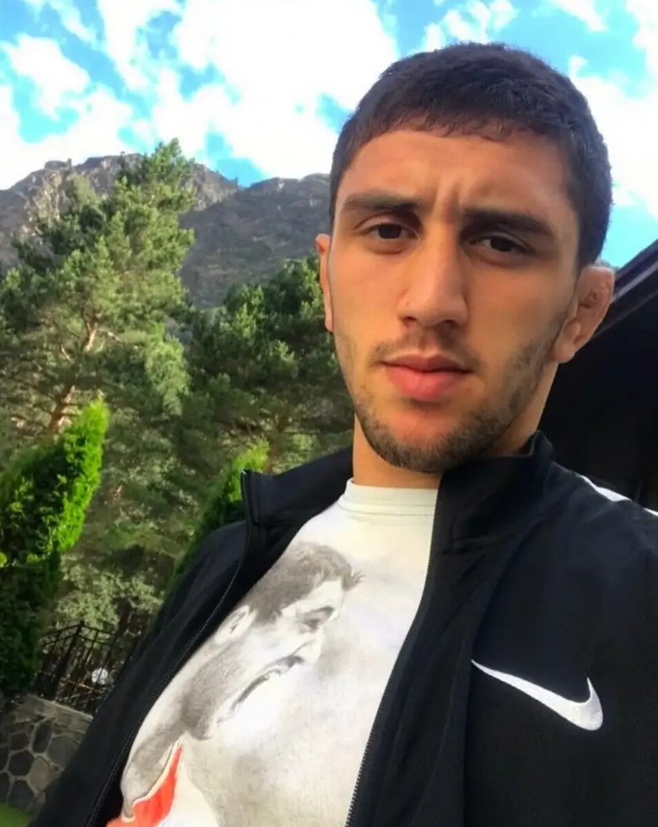 Заурбек, источник: яндекс.картинки