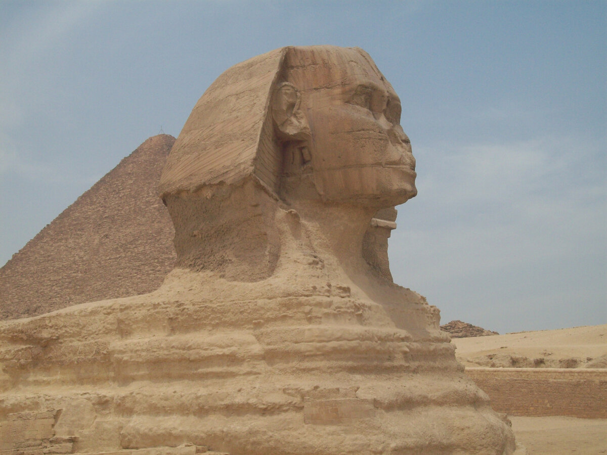 Побывал тогда на пирамидах. Сбылась детская мечта.