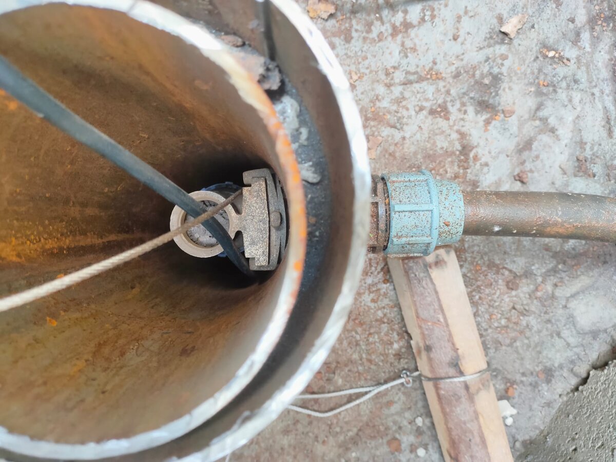 Ведро для скважины с клапаном своими руками