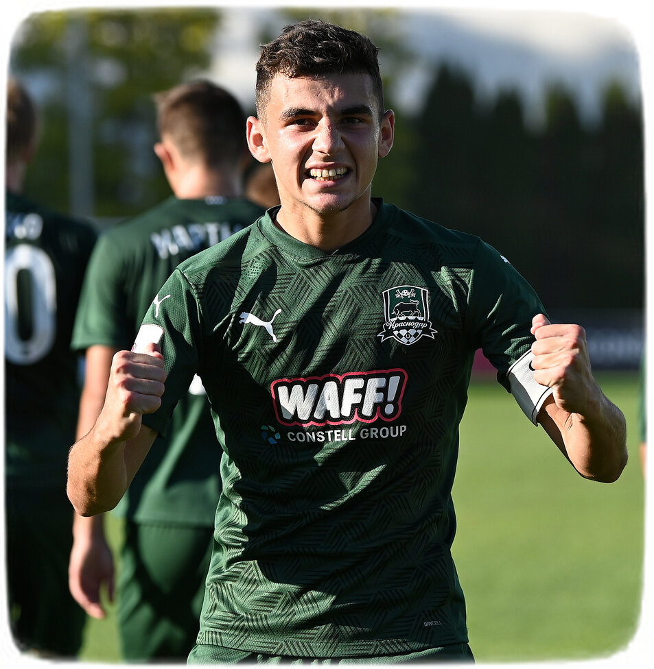 дмитрий васильев зенит 2004. спартак рпл. фк базель футболисты. мануэль аканджи со спины. трансферная новости фк.