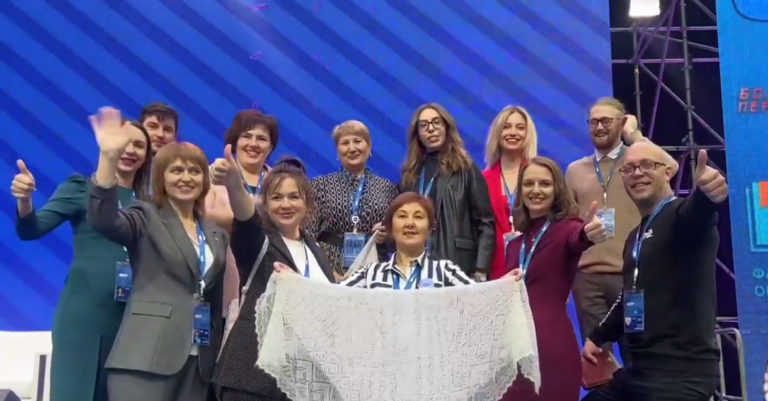    Большая команда оренбургских педагогов работает на Форуме классных руководителей Белов Михаил Александрович