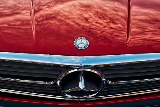    Владимир Соловьёв раскритиковал Mercedes-Benz за отключение ПО для российских дилерских центров