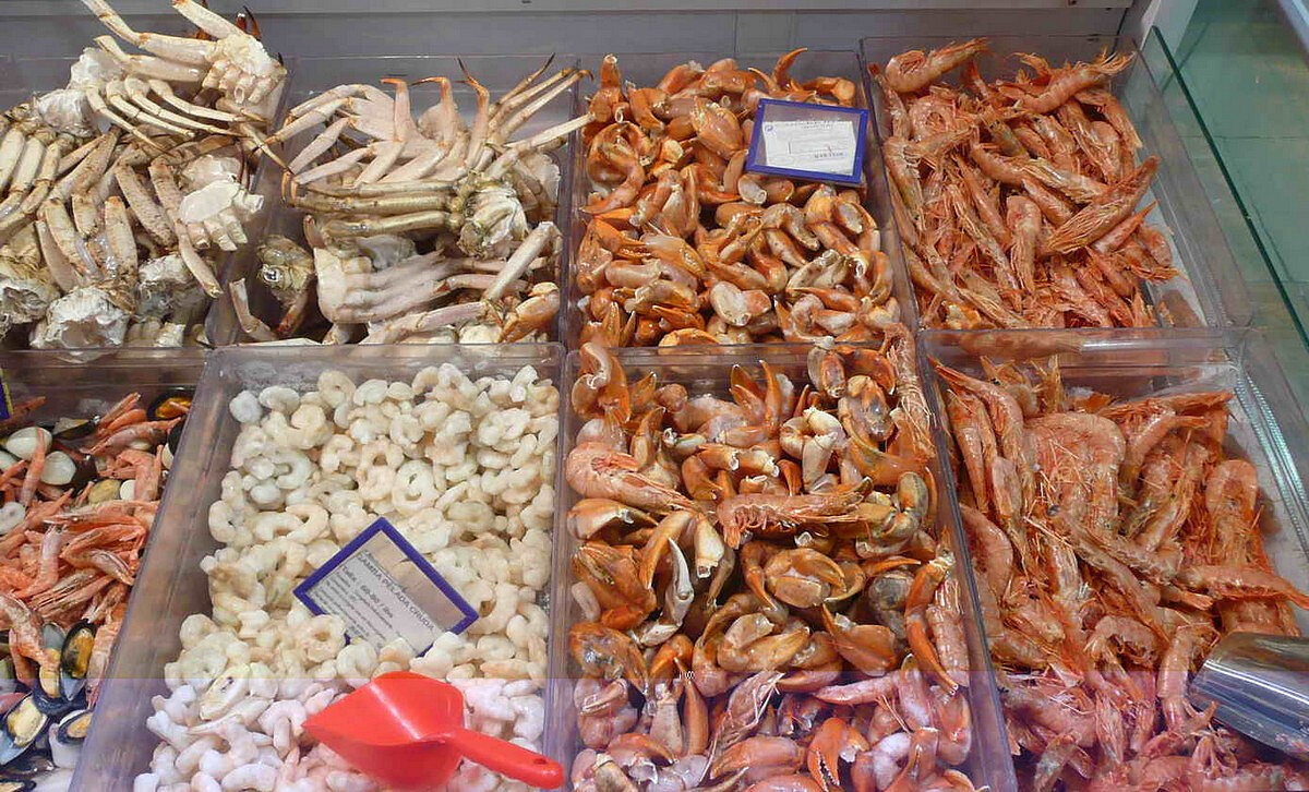 Морепродукты в ящике