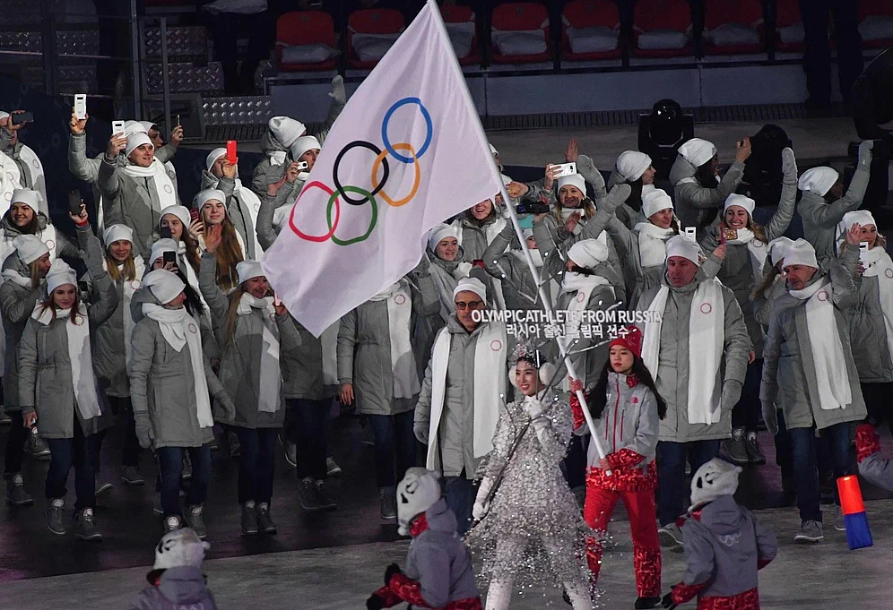 Российские спортсмены без флага. Сборная России под нейтральным флагом. Сборная России олимпиада под нейтральным флагом. Олимпиада в Пхёнчхане 2018 Россия. Сборная России в в Пхёнчхане.