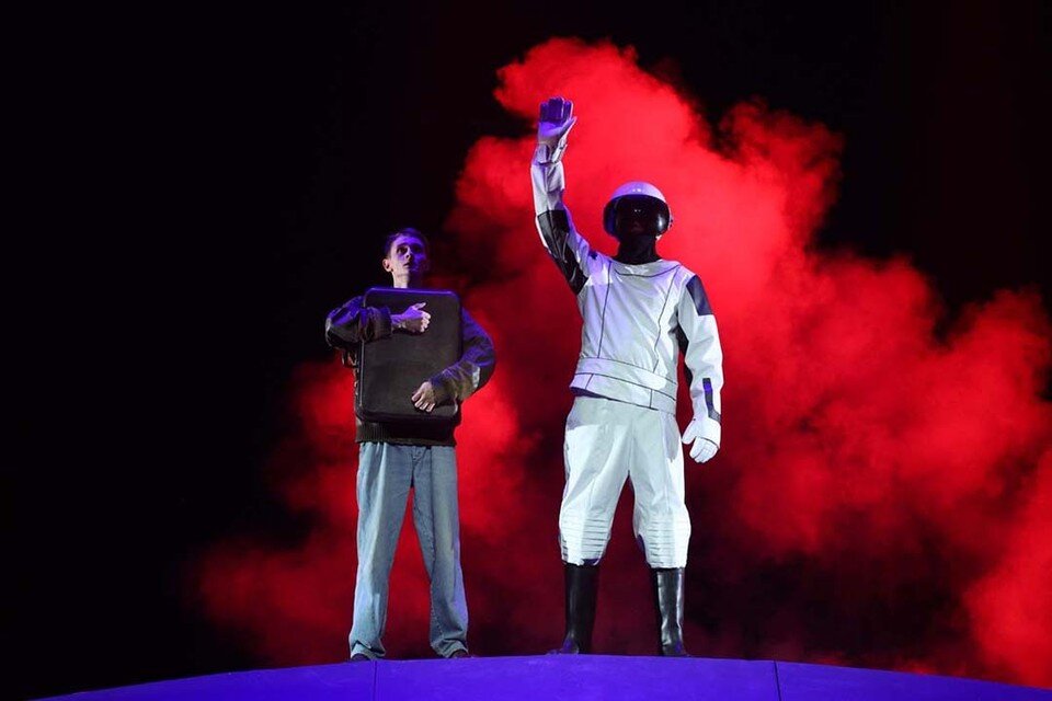    Лирическая комедия «Облако-рай» Олег УКЛАДОВ