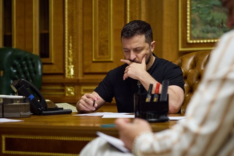    Владимир Зеленский находится под постоянным давлением, отметил чешский президент