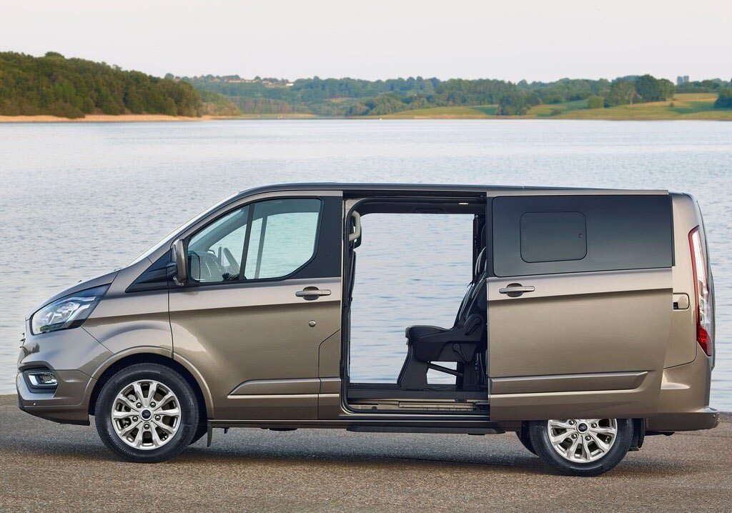 Ford Tourneo Custom 2020