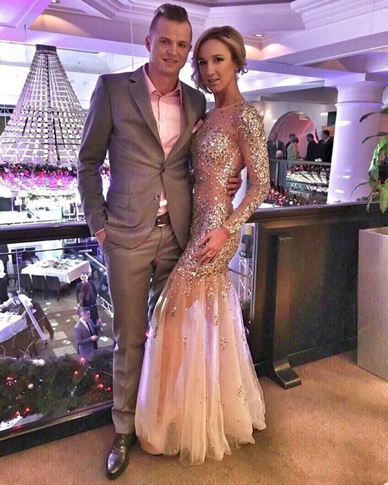 instagram.com/buzova86