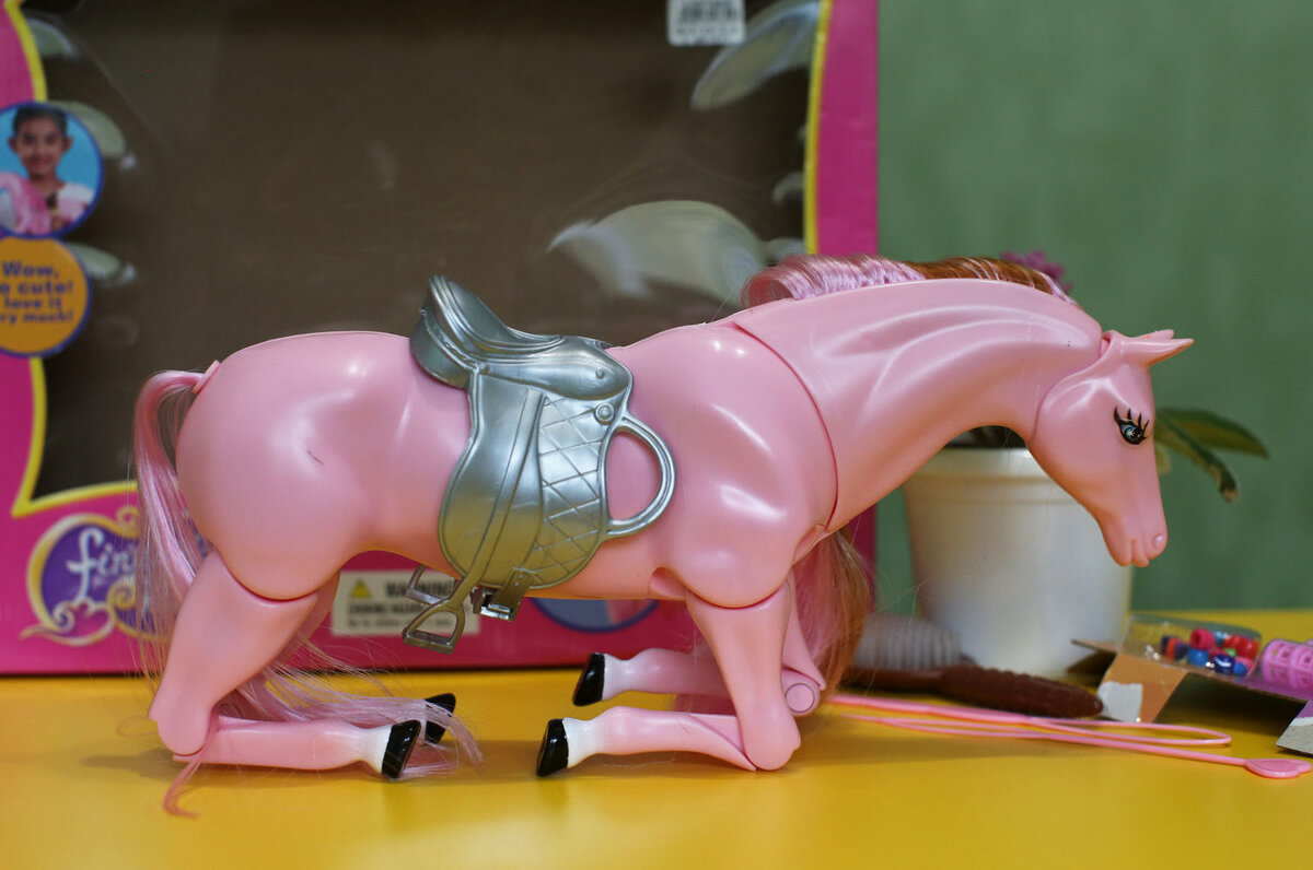Подвижная лошадка для Барби и аналогичных кукол!
