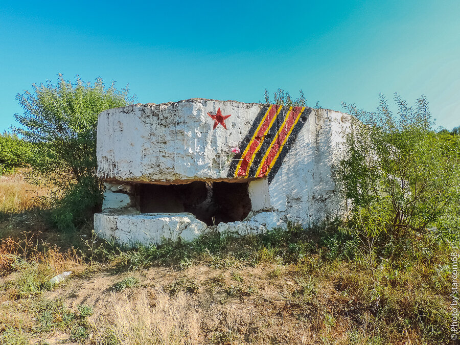 утес балаклава. севастополь оборонительные сооружения. черноморское крым фортификационные сооружения. археологические раскопки мыс хрустальный севастополь. оборонительные сооружения севастополя.