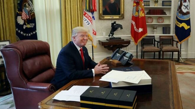 Дональд Трамп с трудом привыкал к жизни и работе в Белом доме