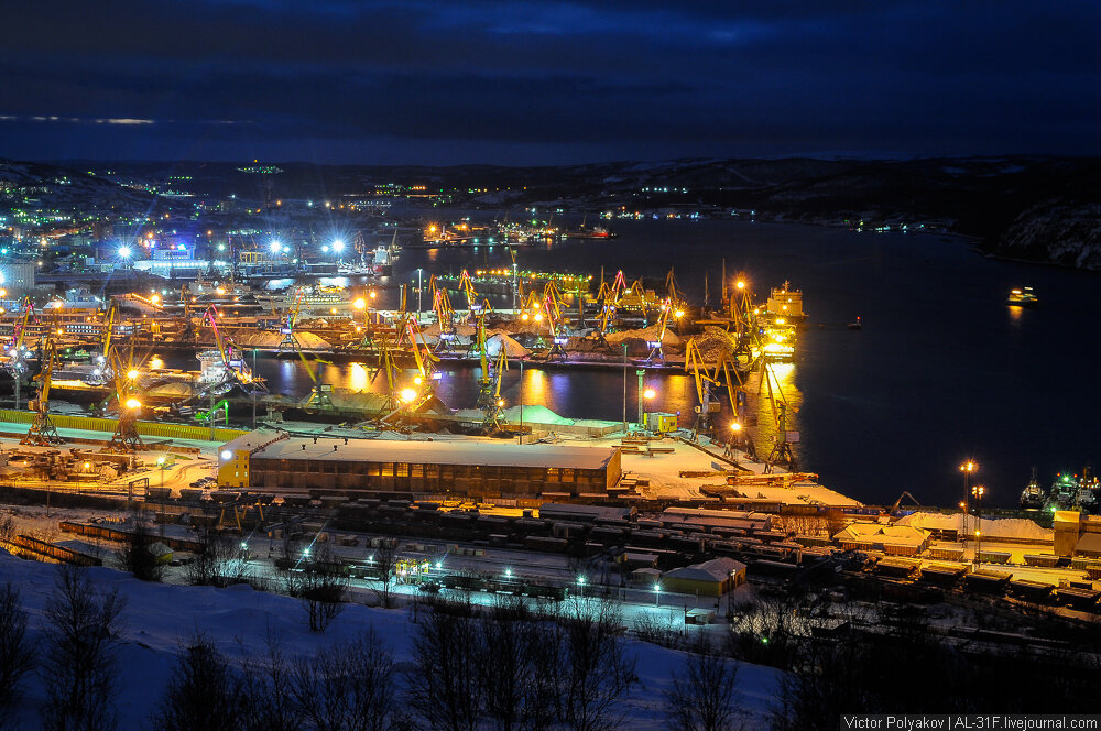 Фото с мурманском. Мурманск город Полярный. Полярный горд Мурманск. Ночной вид города Полярный , Мурманской области. Мурманск Полярный фото.