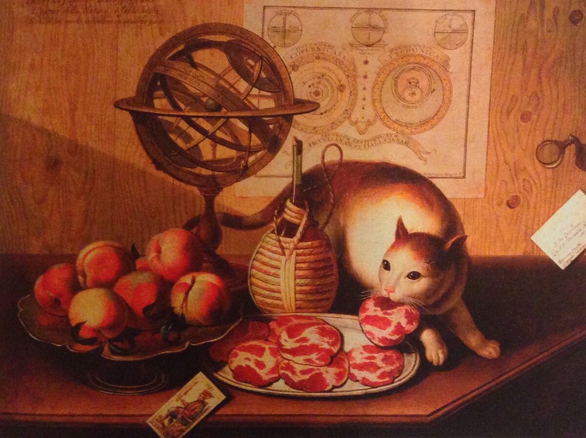 1. Натюрморт с кошкой. Себастьяно Лаццари, около 1770 г. Проходят века – ничего не меняется: кошки все так же мастерски воруют еду с хозяйских столов. Глядя на зверька с картины, трудно испытывать гнев и недовольство, наоборот, он вызывает смех и даже умиление. По хитрому выражению мордочки питомца видно: он прекрасно понимает, что совершает запретное действие, но уж слишком хочется колбаски! «Натюрморт с кошкой» выполнен в удивительно реалистичной манере. Кажется, что спустя секунду воришка уже спрыгнет со стола и начнет свою трапезу.

